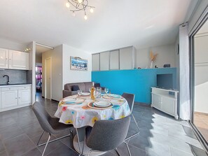 Dining - Les Marinas de la Plage I by Interhome (Port Camargue)