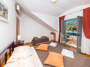 4 bedrooms, WiFi - Villa Silvana by Interhome (Rogoznica/Ražanj)