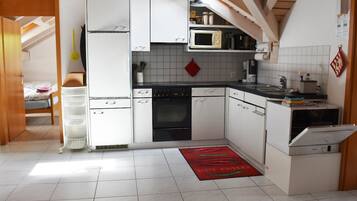 Réfrigérateur, lave-vaisselle