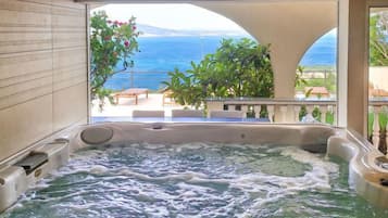 Bain à remous extérieur