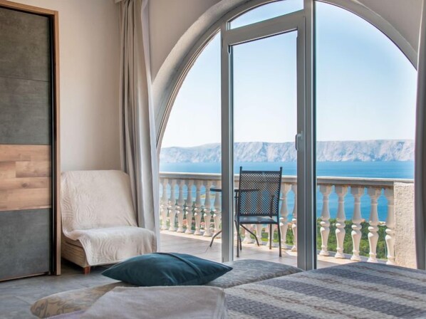 6 bedrooms, free Internet
