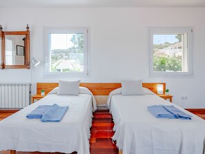 3 slaapkamers, een strijkplank/strijkijzer, gratis internet