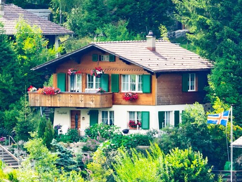 Bärgchutzli Parterre by Interhome