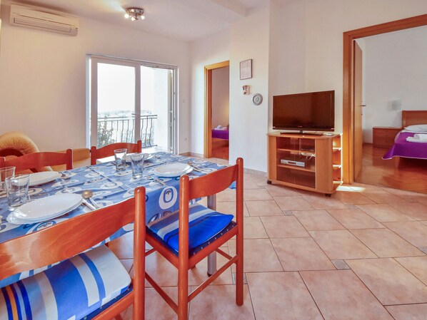 3 bedrooms, free Internet
