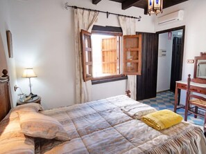 2 habitaciones, tabla de planchar con plancha y wifi 