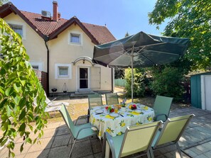 Outdoor dining - Freesia by Interhome (Fonyód)