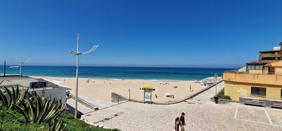 Rental portugal Lisboa Beach holiday home Lisbon Lourinha Peniche