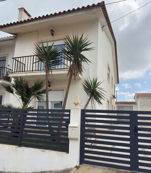 Exterior - Rental portugal Lisboa Beach holiday home Lisbon Lourinha Peniche (Unknown)