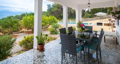 Can Fulgencio II by Interhome