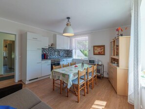 Fridge, microwave, oven, dishwasher - Apartment Pacher by Interhome (Gallizien)