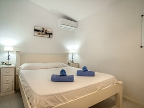 2 bedrooms, desk, iron/ironing board, WiFi - Can Bernat by Interhome (Biniamar)