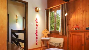 3 chambres, bureau, accĂšs Internet