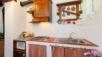 Réfrigérateur, micro-ondes, lave-vaisselle