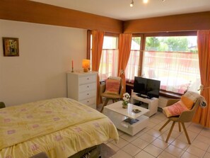 1 bedroom, iron/ironing board, WiFi