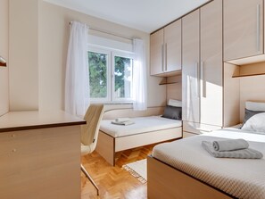 2 bedrooms, free internet