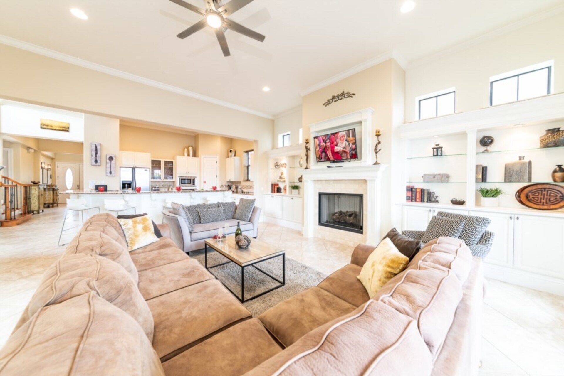 Villa (1 Bedroom) | Living room | Flat-screen TV, fireplace