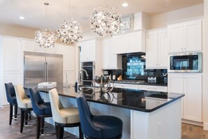 빌라 (1 Bedroom) | 전용 주방 | 냉장고, 전자레인지, 오븐, 쿡탑