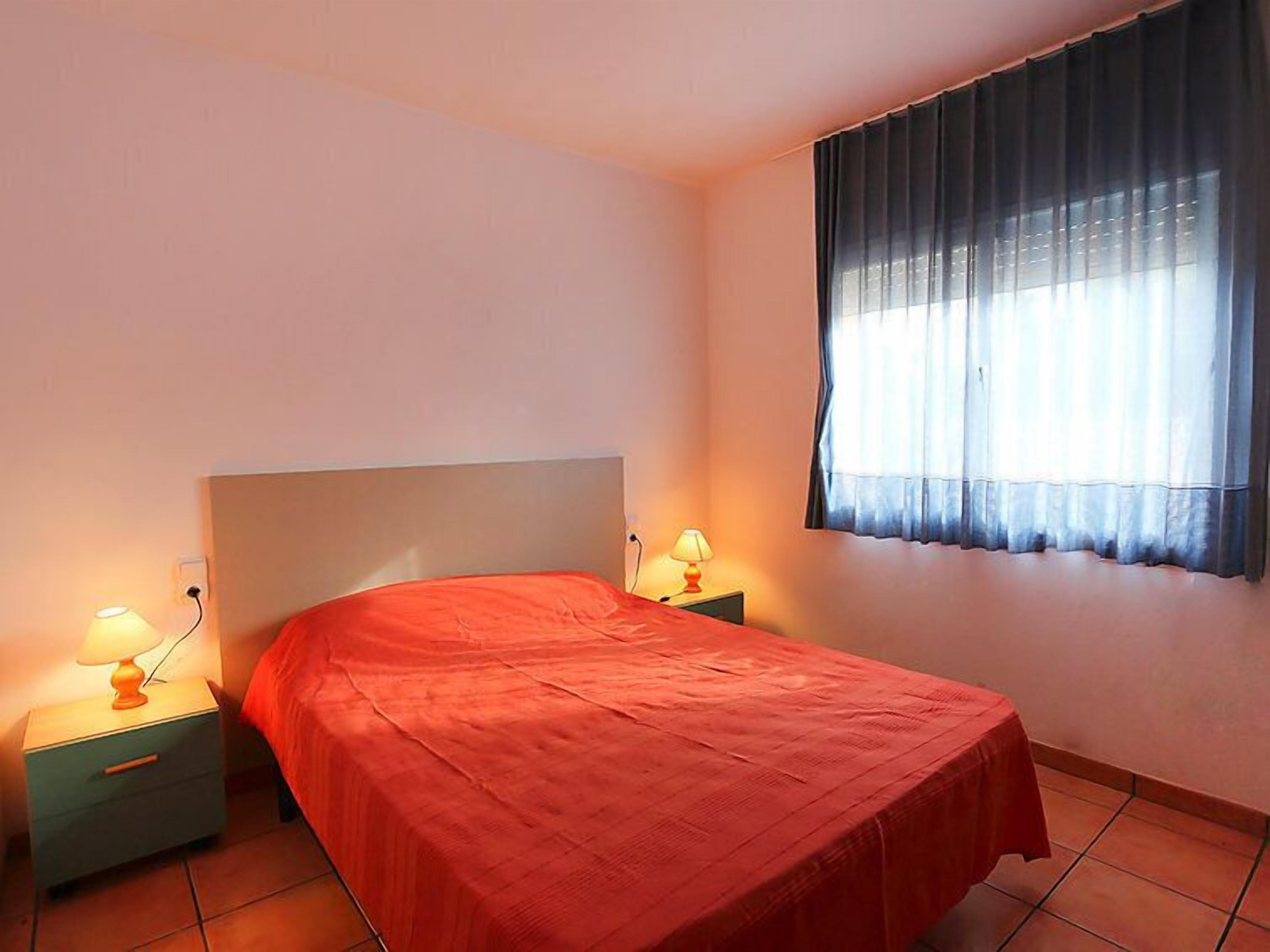 5 slaapkamers, een strijkplank/strijkijzer, wifi