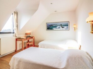 4 chambres, fer et planche à repasser, accès à Internet (gratuit)