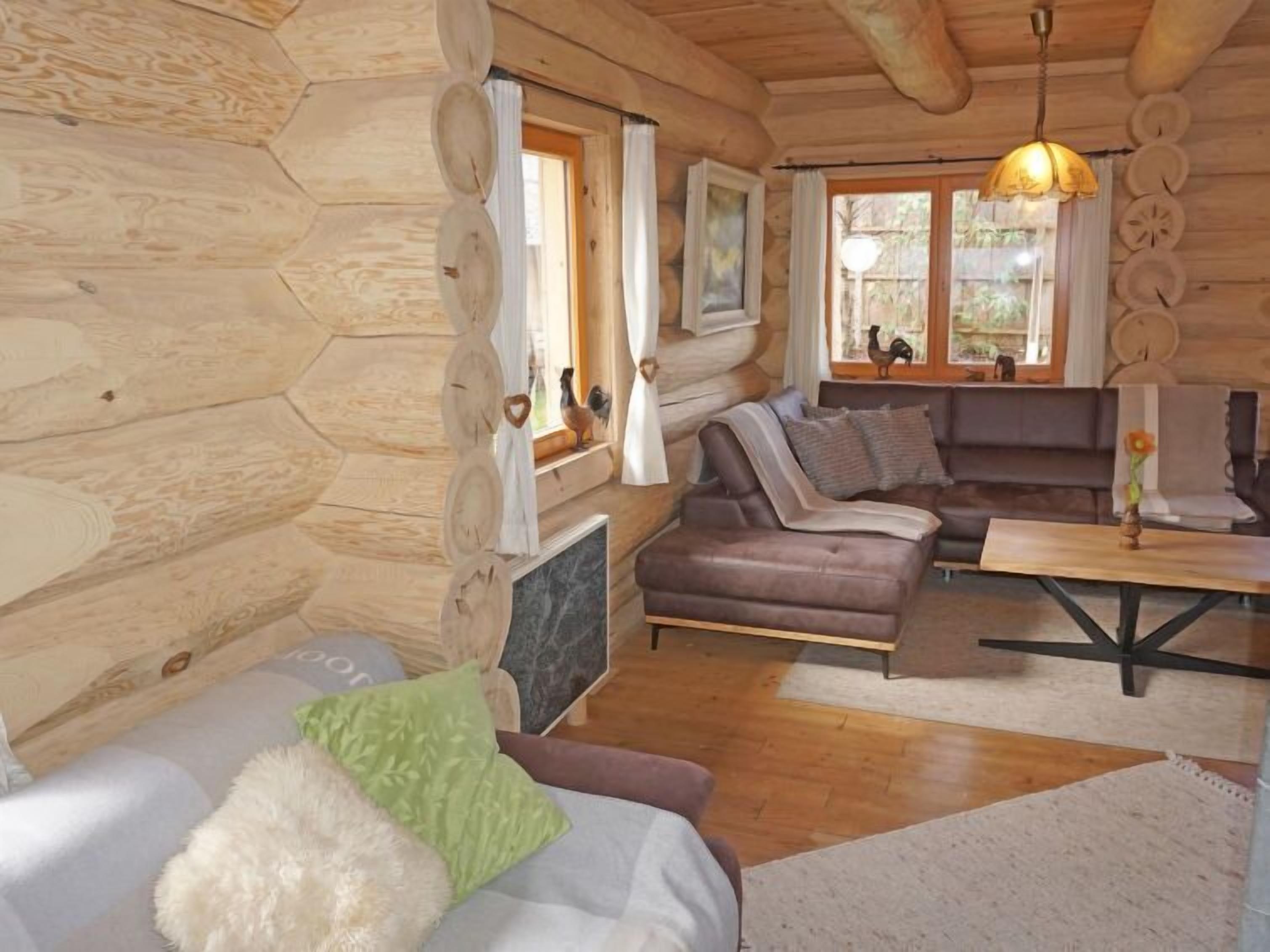 Fernseher, Kamin, DVD-Player