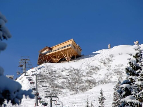 Dirndl und Bua by Interhome