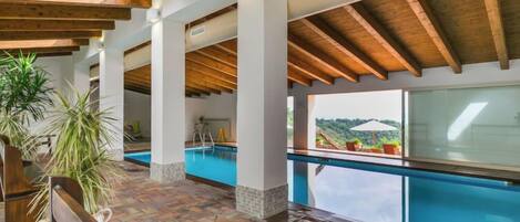 Piscine couverte, piscine chauffée