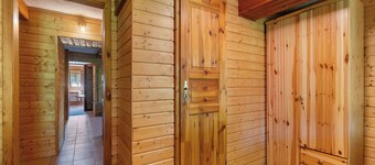 Lenora I by Interhome