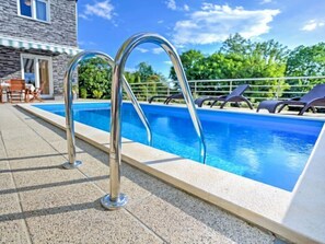 Beheizter Pool