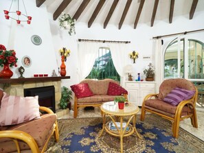 TV, fireplace, DVD player