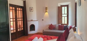 Deluxe Double Room, Pool View | Interior - La Villa Kosy (Marrakech)