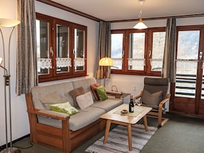 Fernseher, Kamin