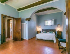 6 camere, accesso a Internet