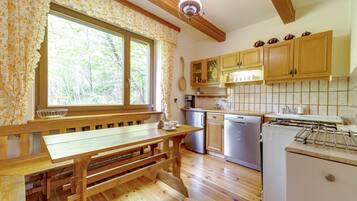 Réfrigérateur, four, lave-vaisselle