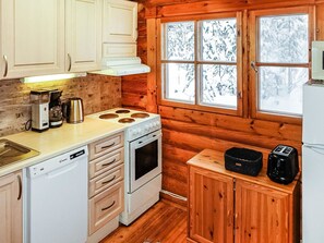 Frigorifero, microonde, lavastoviglie, pentole/stoviglie/utensili