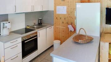 Réfrigérateur, four, lave-vaisselle