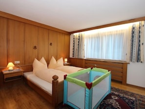 7 chambres, bureau, accĂšs Internet