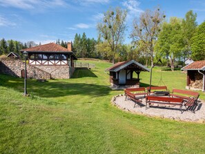 Ulkoruokailutilat
