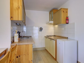 ثلاجة، مستلزمات طهي/أطباق/أوعية