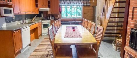 Geladeira, micro-ondas, lava-louças