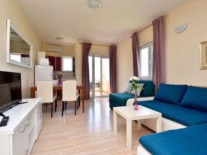 TV - Melandura by Interhome (Pag/Dinjiška)