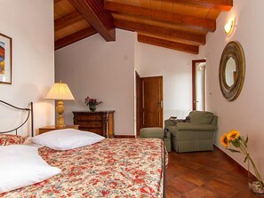 5 bedrooms, Internet