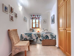 3 bedrooms, Internet