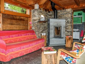 Flat-screen TV, fireplace