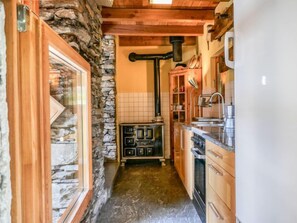 雪櫃、焗爐、高腳椅、廚房用具/餐具/器皿