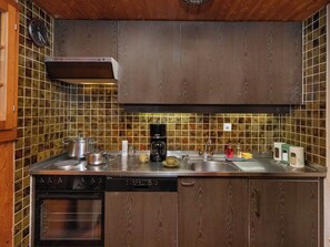 Refrigerador, microondas, horno y lavavajillas 