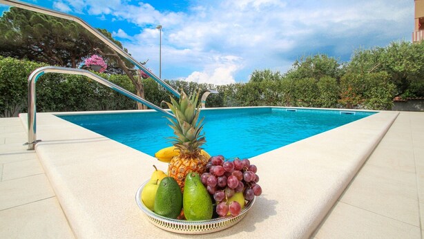 Outdoor pool - Ivana (Novigrad)