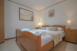 Apartment, Private Pool (Ivana A4) | 2 bedrooms, free WiFi, bed sheets - Ivana (Novigrad)
