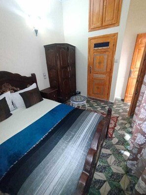 Habitació júnior | Habitacions insonoritzades i wifi gratuïta 