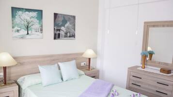 5 slaapkamers, een strijkplank/strijkijzer, wifi