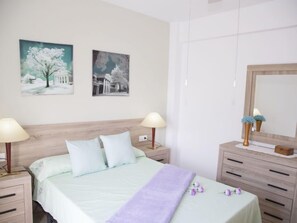 5 bedrooms, iron/ironing board, WiFi - Masia del Mosso by Interhome (Camarles)